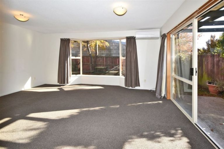 Photo of property in 2/41 Brodie Street, Ilam, Christchurch, 8041