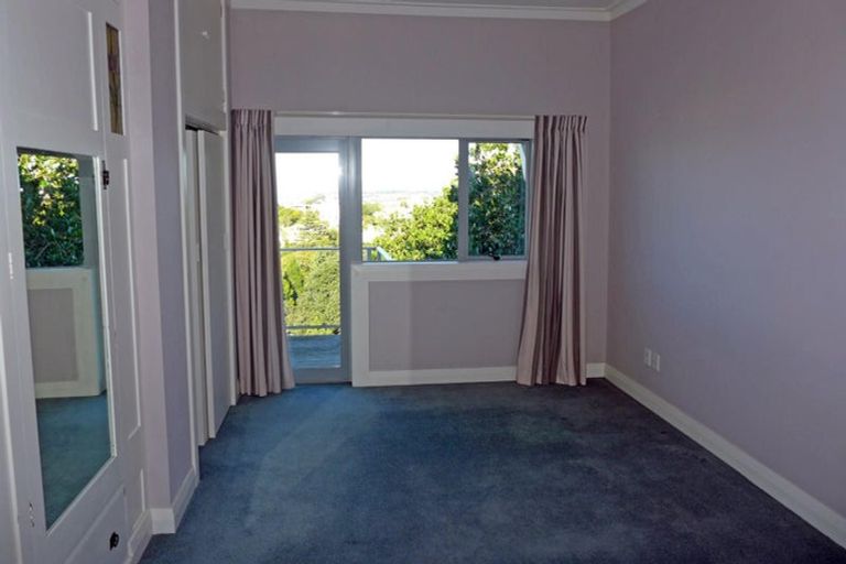 Photo of property in 16 Lighthouse Road, Bluff Hill, Napier, 4110