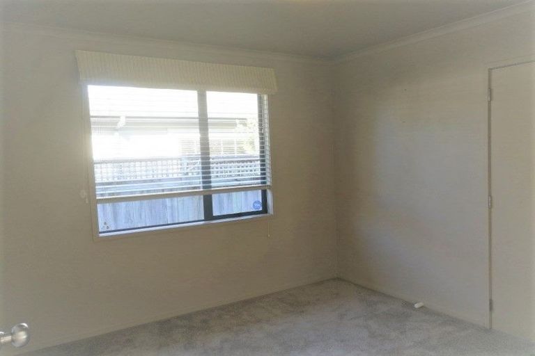 Photo of property in 2/163 Forrest Hill Road, Forrest Hill, Auckland, 0620