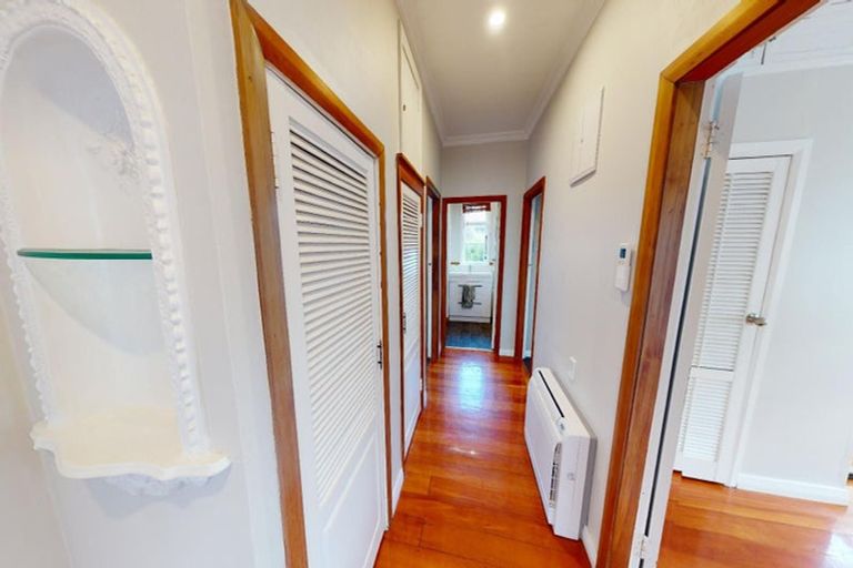Photo of property in 19 Franklin Avenue, Hokowhitu, Palmerston North, 4410