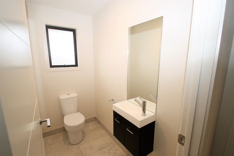 Photo of property in 8 Tate Crescent, Green Island, Dunedin, 9018