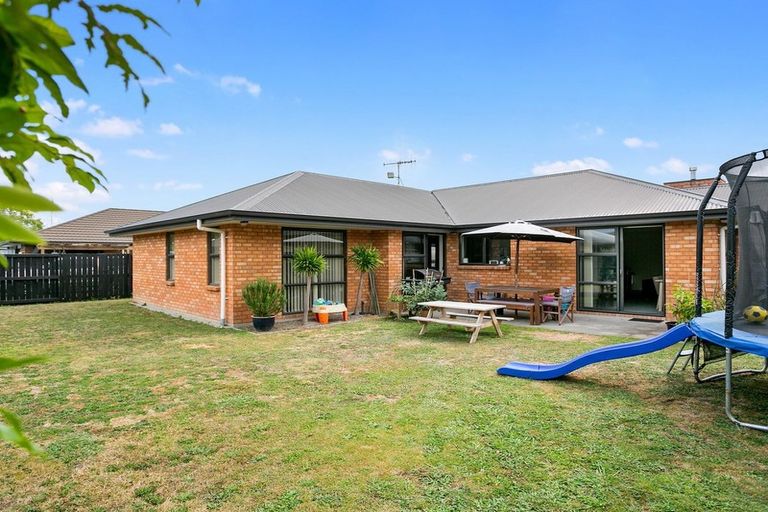 Photo of property in 15 Jasmine Place, Cambridge, 3434