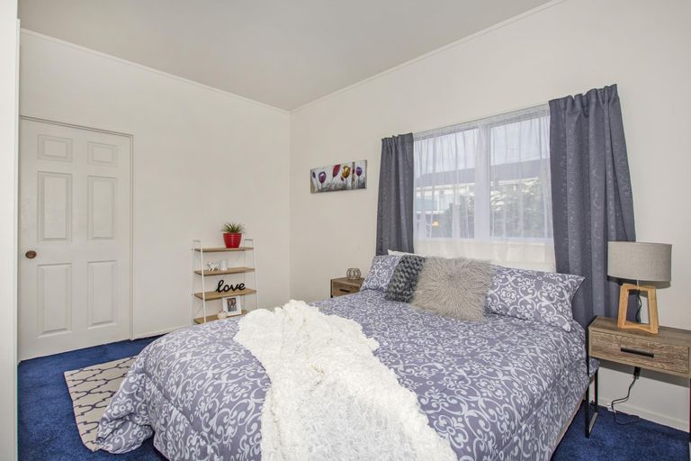 Photo of property in 14 Matakohe Place, Portland, Whangarei, 0178