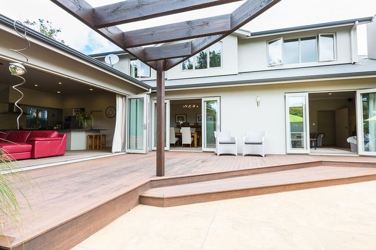 Photo of property in 2 Pastoral Lane, Hokowhitu, Palmerston North, 4410