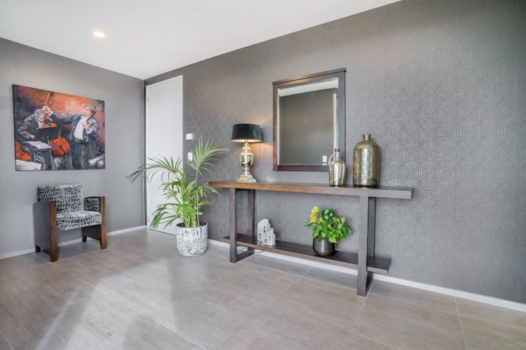 Photo of property in 39 Welsh Road, Winton, 9720