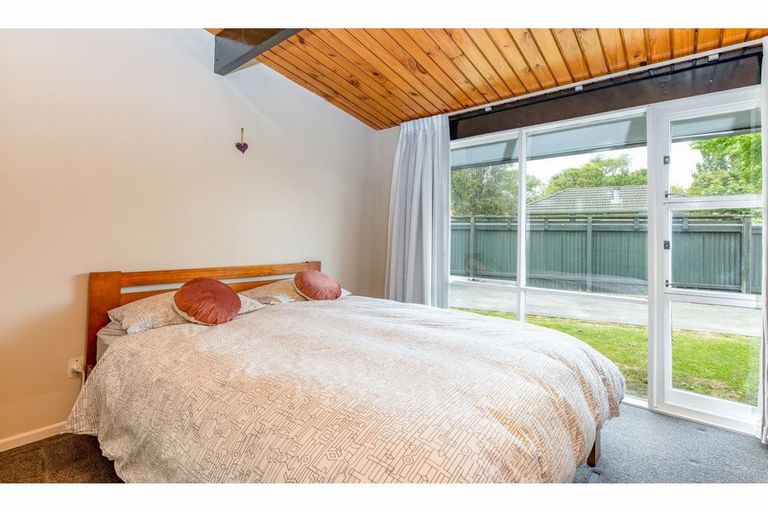 Photo of property in 41 Barnes Road, Redwood, Christchurch, 8051