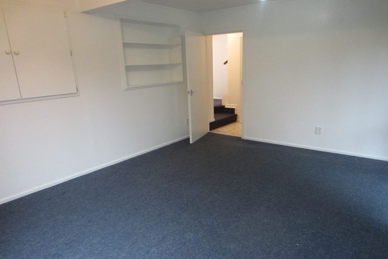 Photo of property in 3a Oldham Way, Crofton Downs, Wellington, 6035