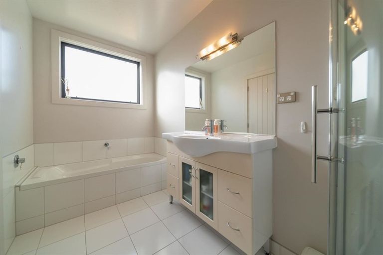 Photo of property in 116 Rob Roy Lane, Wanaka, 9305