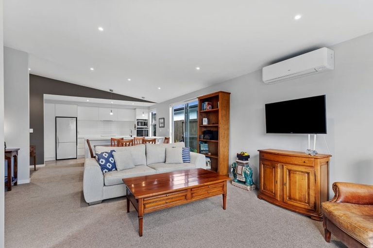 Photo of property in 90 Saint Pauls Drive, Brookfield, Tauranga, 3110