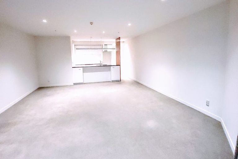 Photo of property in Piermont Apartments, 4i/82 Cable Street, Te Aro, Wellington, 6011