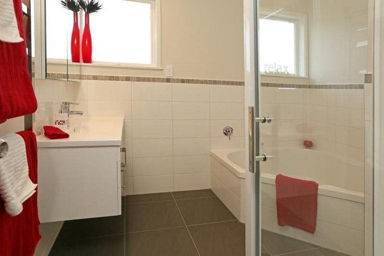 Photo of property in 63 Pinedale Place, Henderson, Auckland, 0610