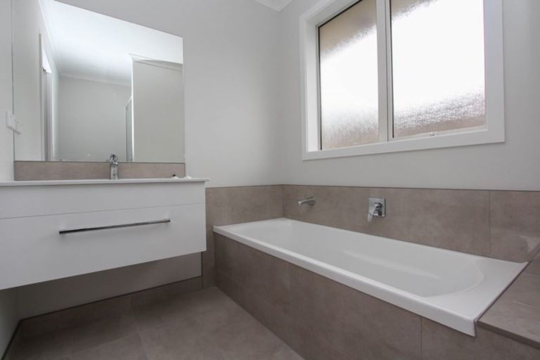 Photo of property in 238 Dixon Road, Fitzroy, Hamilton, 3206