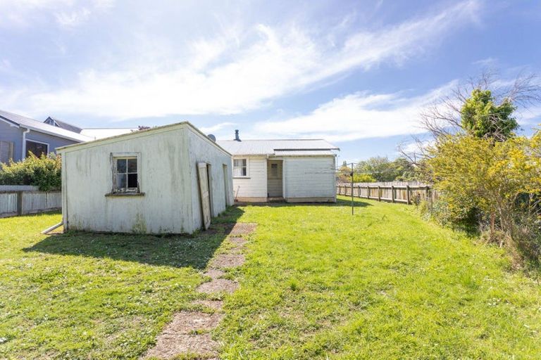 Photo of property in 10 Tennyson Street, Dannevirke, 4930