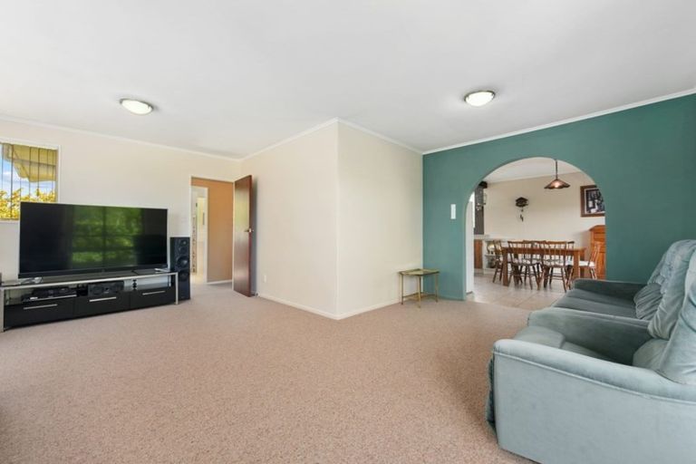 Photo of property in 8 Greenwich Grove, Stokes Valley, Lower Hutt, 5019