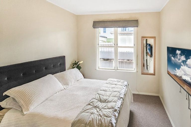 Photo of property in 4 Harpham Street, Taradale, Napier, 4112