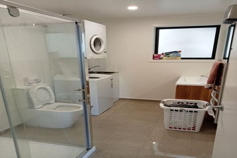 Photo of property in 1 Saint Abbs Place, North Dunedin, Dunedin, 9016