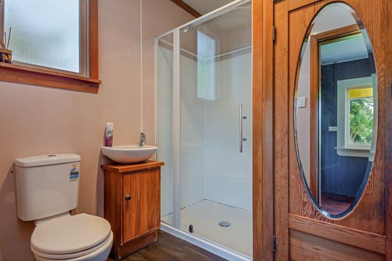 Photo of property in 64 Limbrick Street, Terrace End, Palmerston North, 4410