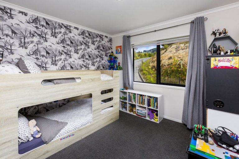 Photo of property in 23 Percy Kinsman Crescent, Riverstone Terraces, Upper Hutt, 5018