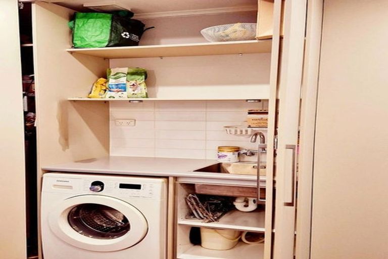 Photo of property in 53 Sunnyside Road, Sunnyvale, Auckland, 0612