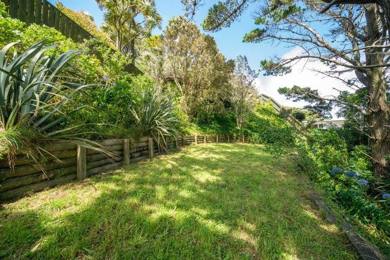 Photo of property in 41 Lomita Road, Johnsonville, Wellington, 6037