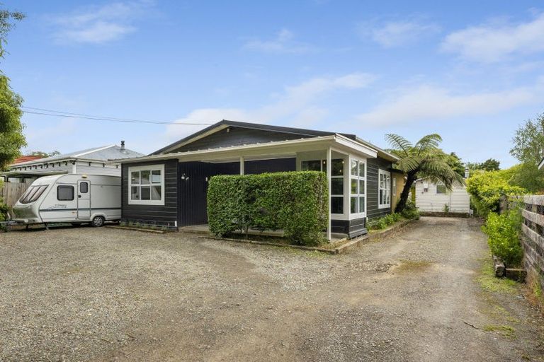 Photo of property in 24 Tararua Street, Pahiatua, 4910