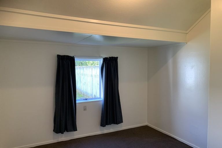Photo of property in 1 Waimarie Park, Levin, 5510