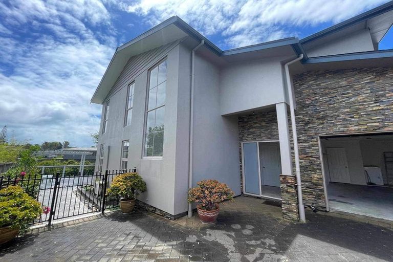 Photo of property in 9 Snell Place, Pakuranga, Auckland, 2010