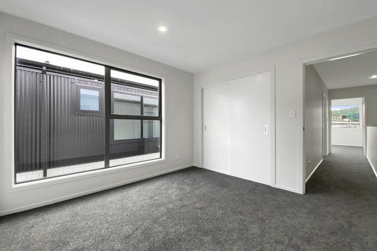 Photo of property in 5 Tokitoki Way, Kenepuru, Porirua, 5022