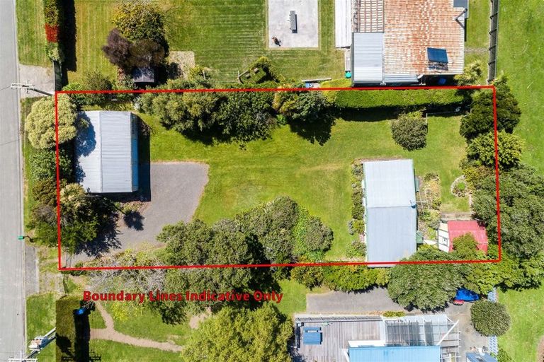 Photo of property in 35 Airini Road, Waimarama, Havelock North, 4294