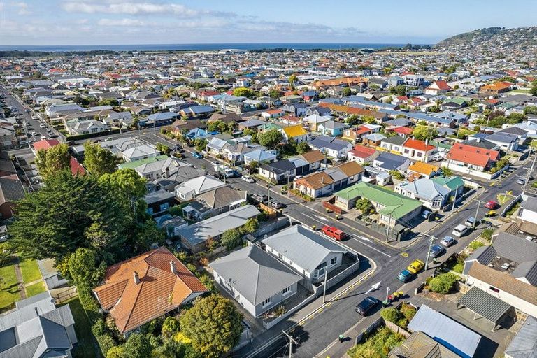 Photo of property in 41 Oxford Street, South Dunedin, Dunedin, 9012