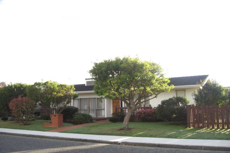 Photo of property in 3 Gabriel Street, Raumati Beach, Paraparaumu, 5032