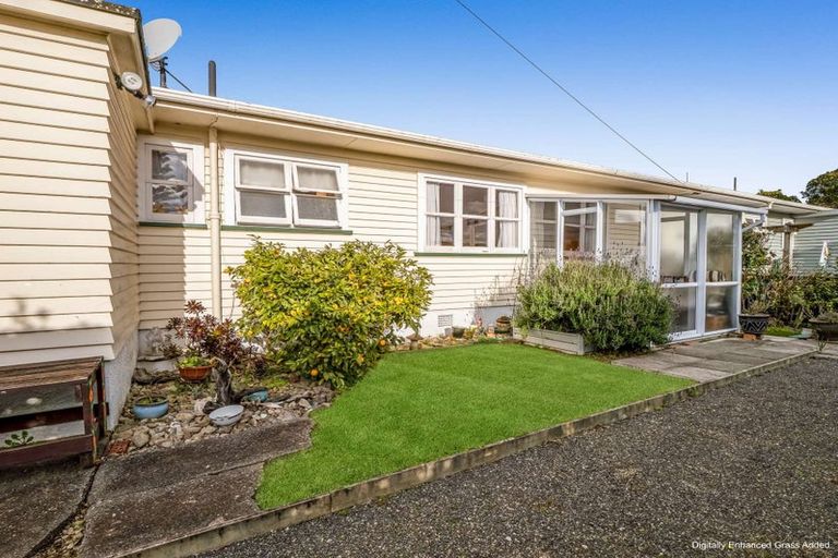 Photo of property in 2 Margaret Street, Levin, 5510