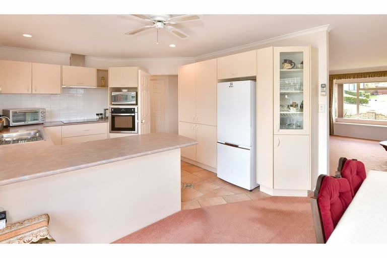Photo of property in 15 Kath Hopper Drive, Orewa, 0931