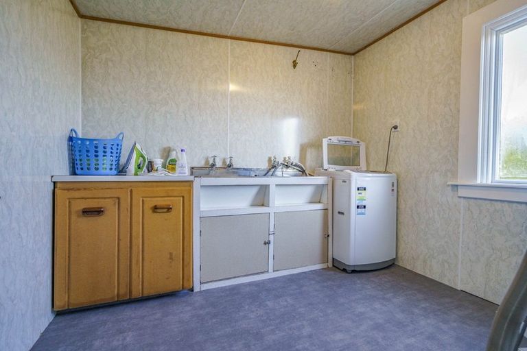 Photo of property in 3 Castle Street, Riverton/aparima, Riverton, 9822