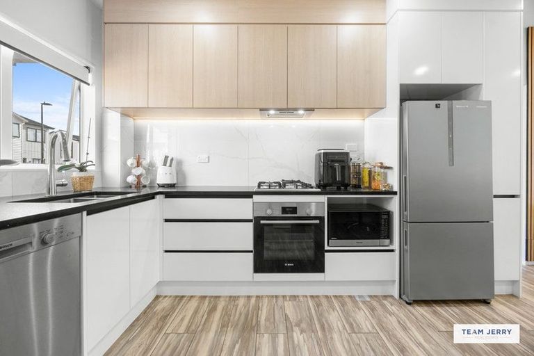 Photo of property in 14 Te Kaapia Road, Papakura, 2110