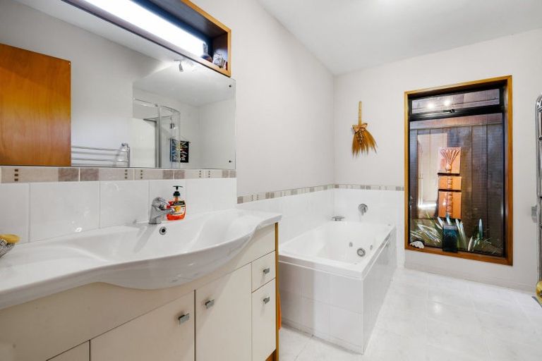 Photo of property in 5 Epsom Place, Chartwell, Hamilton, 3210