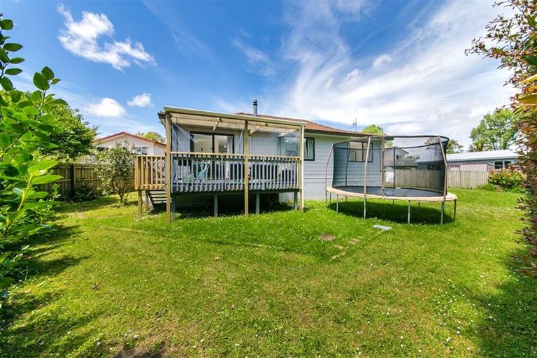 Photo of property in 20 Borich Road, Sunnyvale, Auckland, 0612