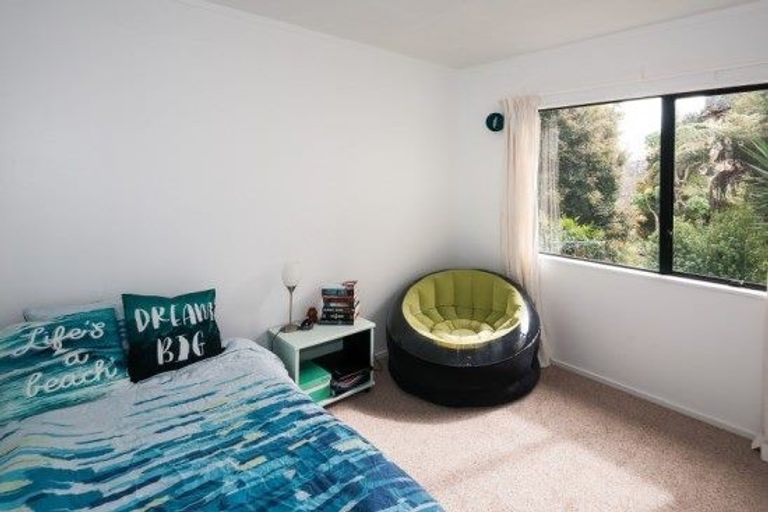 Photo of property in 2/25 Philson Terrace, Browns Bay, Auckland, 0630