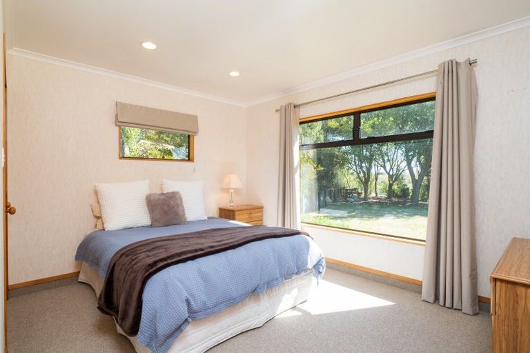 Photo of property in 124 Puketapu Road, Taradale, Napier, 4112
