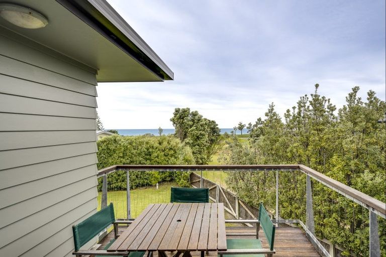 Photo of property in 100 Harper Road, Waimarama, 4294