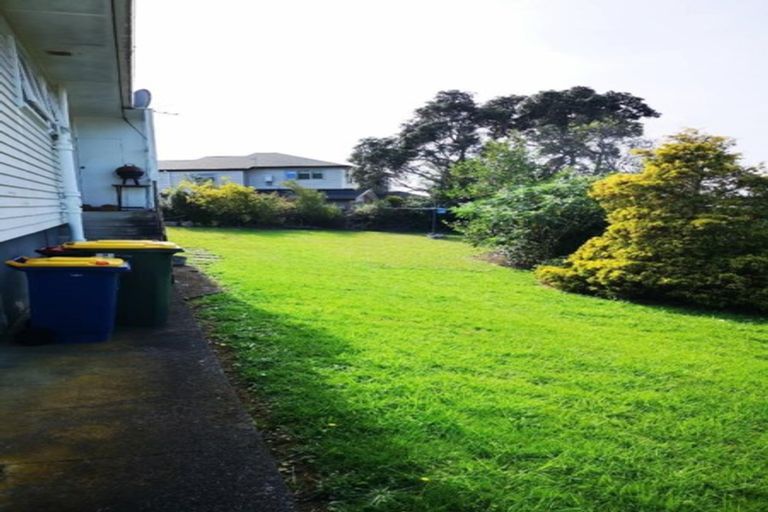 Photo of property in 20 Aotea Road, Glen Eden, Auckland, 0602