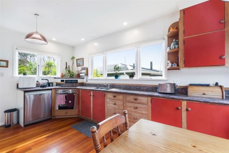 Photo of property in 19 Kimball Place, Johnsonville, Wellington, 6037