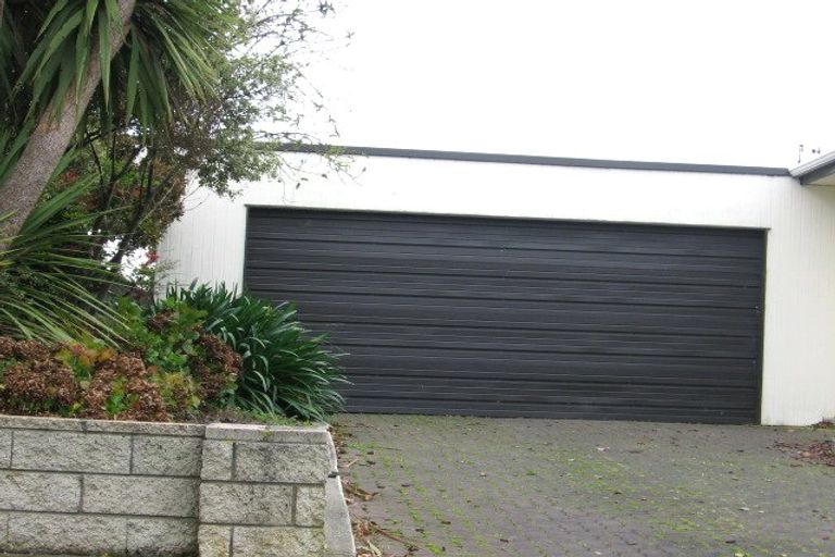 Photo of property in 11 Meadowbrook Drive, Cloverlea, Palmerston North, 4412