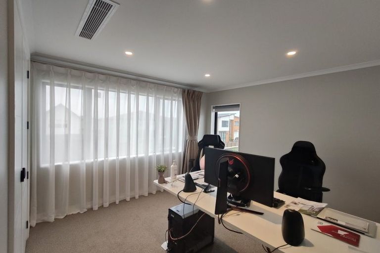 Photo of property in 3 Habitat Place, Hobsonville, Auckland, 0616