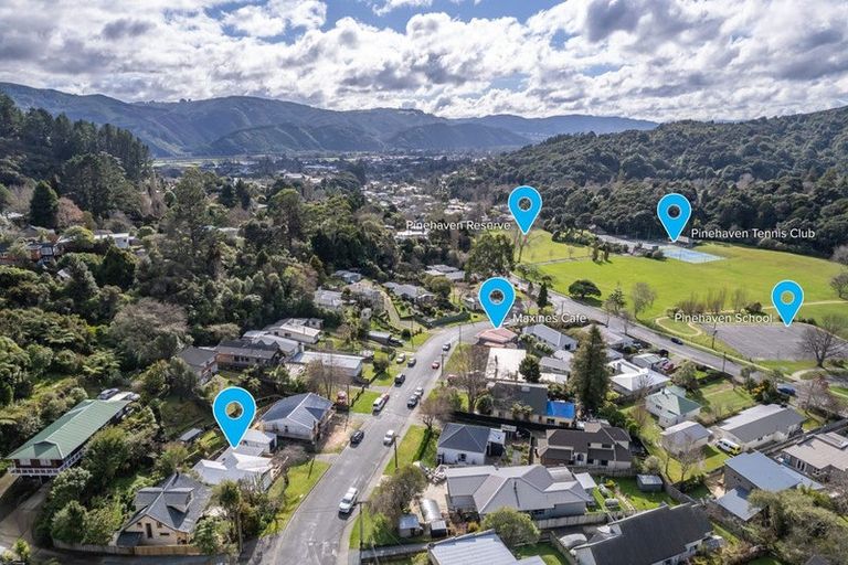 Photo of property in 20 Jocelyn Crescent, Pinehaven, Upper Hutt, 5019