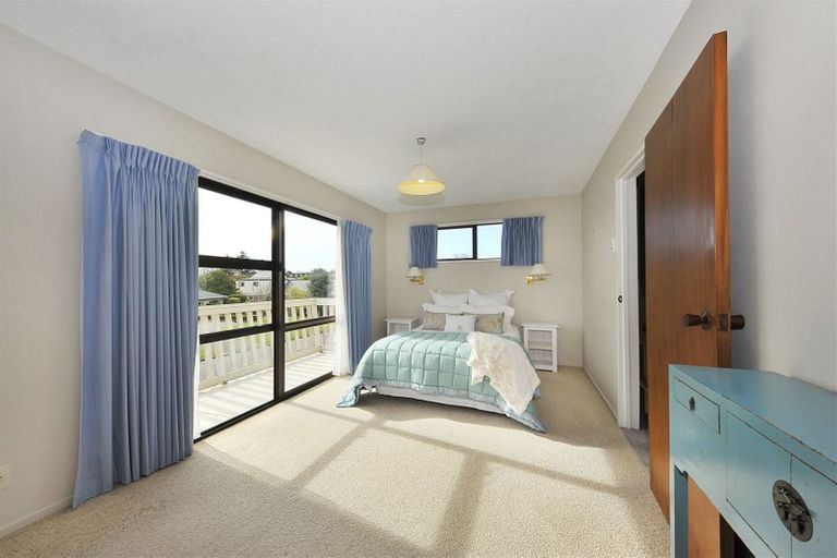 Photo of property in 2/2 Kingham Place, Avonhead, Christchurch, 8042