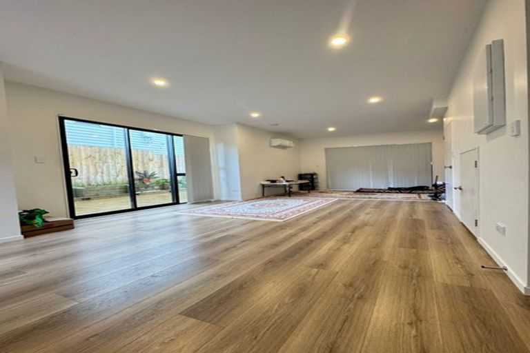 Photo of property in 9b Poruru Close, Papakura, 2110