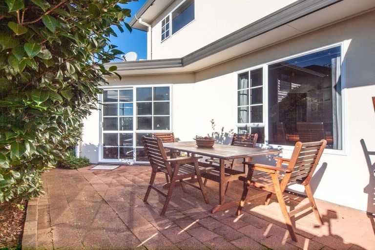 Photo of property in 143 Westchester Drive, Churton Park, Wellington, 6037