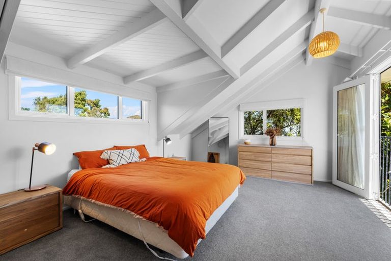 Photo of property in 74 Bowhill Road, New Brighton, Christchurch, 8083