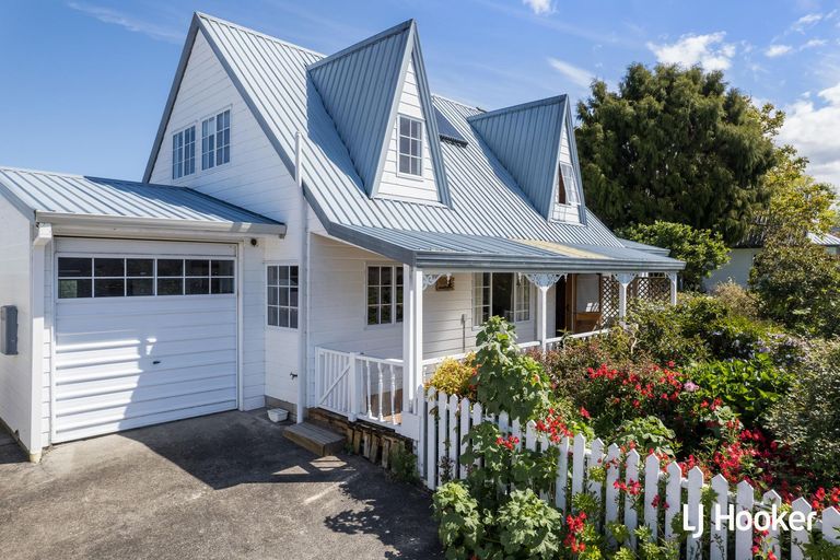 Photo of property in 4 Adela Stewart Drive West, Athenree, Katikati, 3177